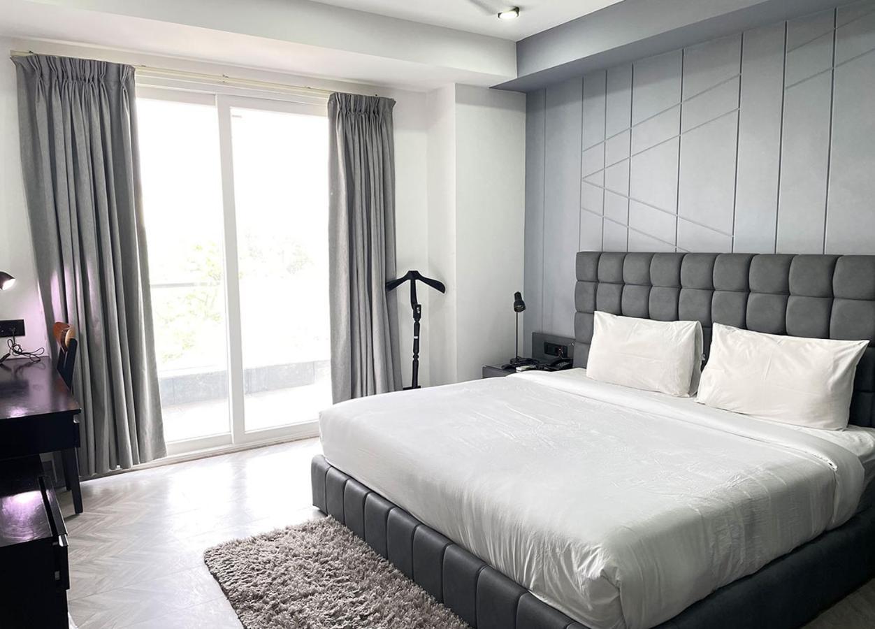 Bedchambers Serviced Apartments - Cyber City Gurgaon Exteriör bild