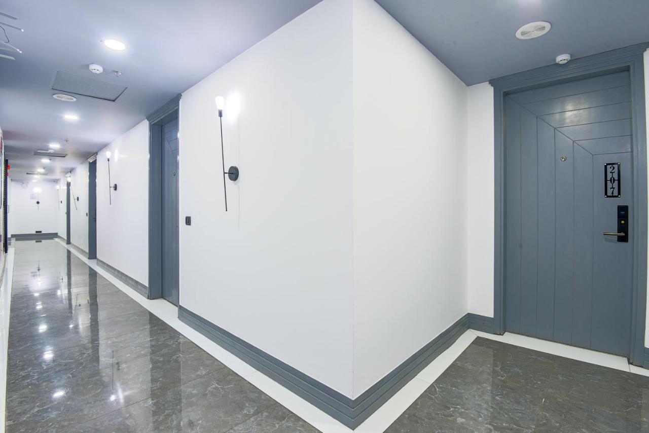 Bedchambers Serviced Apartments - Cyber City Gurgaon Exteriör bild