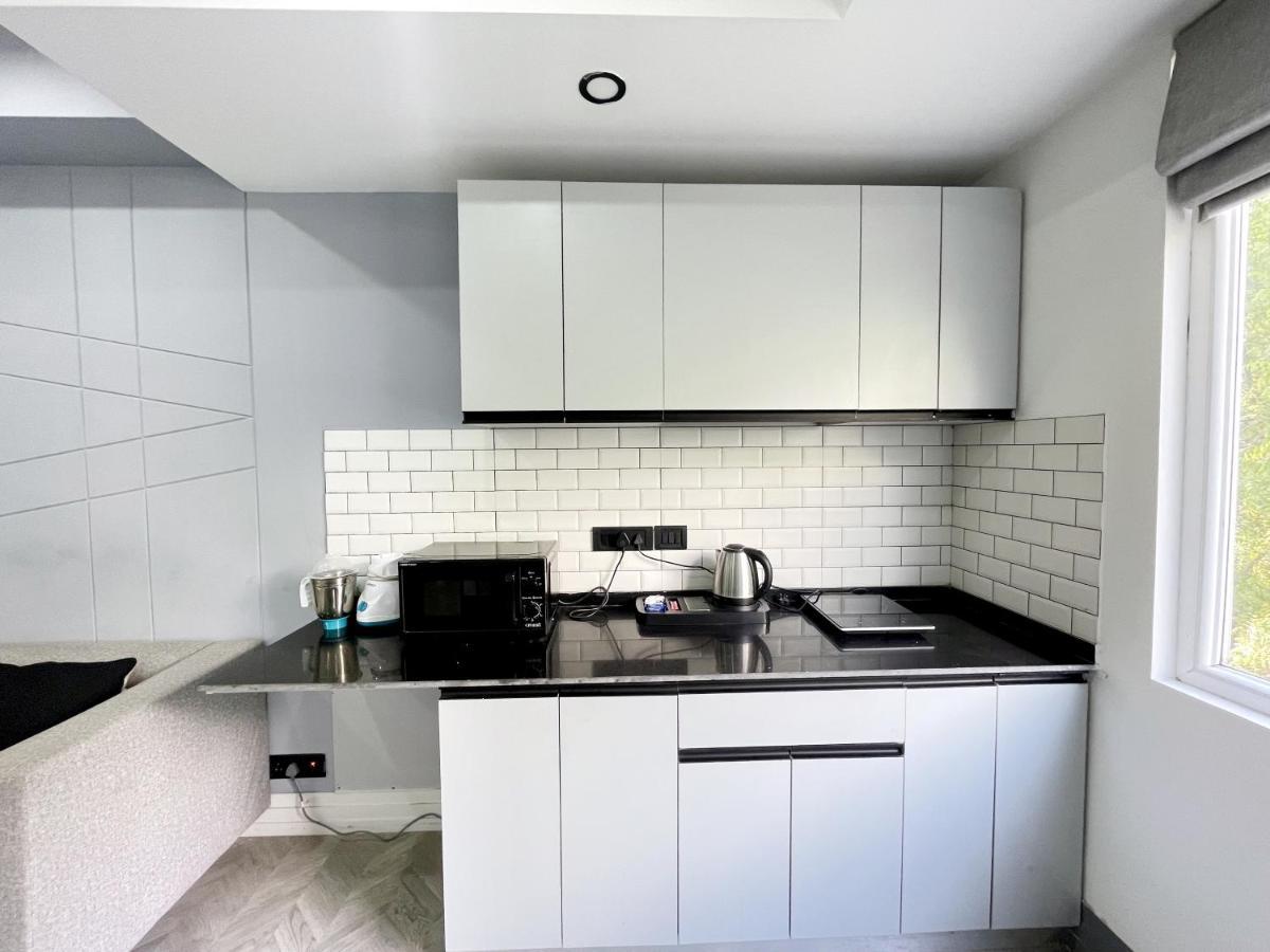 Bedchambers Serviced Apartments - Cyber City Gurgaon Exteriör bild
