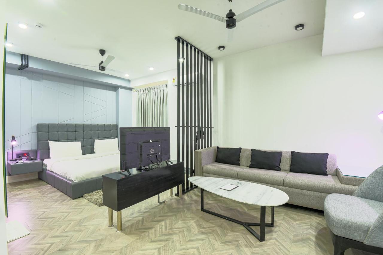 Bedchambers Serviced Apartments - Cyber City Gurgaon Exteriör bild